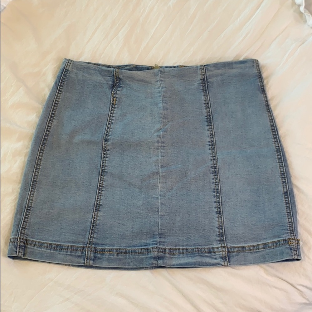 Forever 21 Los Angeles Light Wash Denim Skirt